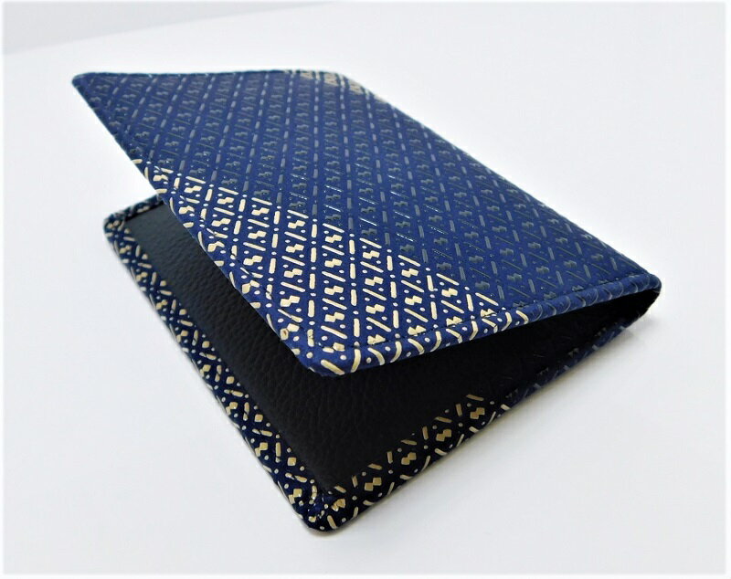 【ふるさと納税】免許証入れ 印伝 メンズ 鹿革 甲州印伝 庵 いほり 革工芸品 黒 白 バイカラー 漆 k001-316 送料無料 サムネイル3