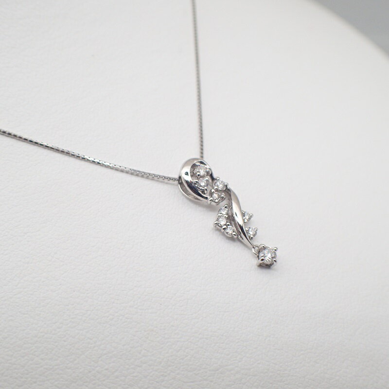 【ふるさと納税】＜ 甲府ジュエリー ＞ ネックレス ペンダント ジュエリー アクセサリー レディース プラチナ おしゃれ ダイヤモンド 0.30カラット ムーブ付き ジュエリーケース付 鑑別書付 保証書付 k125-012 サムネイル2