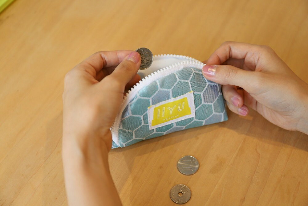 【ふるさと納税】 IIYU TEXTILE 温泉 銭湯 オケバック＆フロセンウォレット バッグ ウォレット 財布 お風呂 5色 ピンク グレー ブルー グリーン クリーム 撥水 加工 便利 サムネイル3