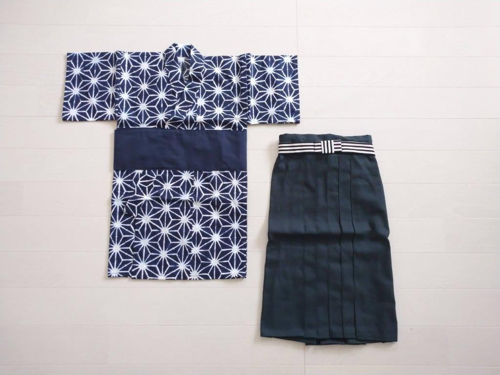 【ふるさと納税】 着物 ベビー服 ファースト 袴 赤ちゃん ベビー着物 コットン お正月 初節句 ハーフバースデー お誕生日 セット ファースト着物と袴のセット 男の子用（麻の葉文様/紺） ベビー ベビー用品 プレゼント ギフト - 画像2