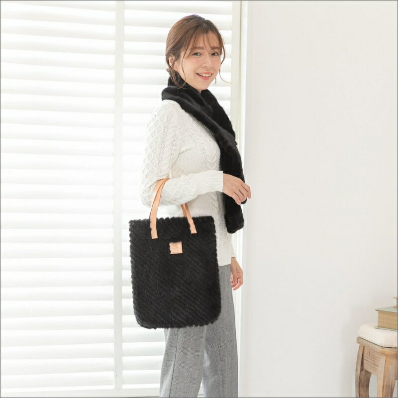 【ふるさと納税】毛皮の宝石　高級ミンク 牛革持ち手 ハンディーバッグ　BK サムネイル2