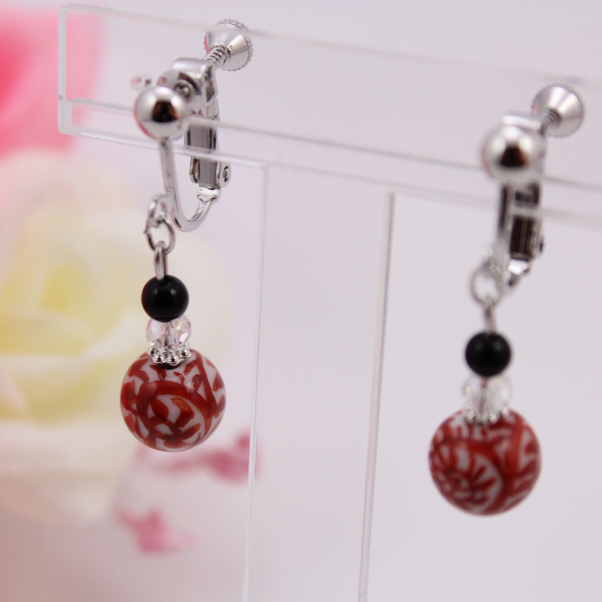 二宮閑山 有田焼赤たこ唐草紋様イヤリング おしゃれ アクセサリー 磁器 A15-368