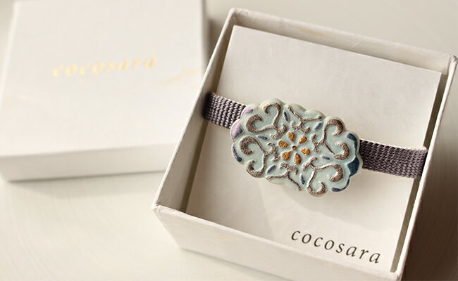 【ふるさと納税】 有田焼 帯留 Elsa 【cocosara】 有田焼アクセサリー 陶磁器 帯飾り 帯留 和装小物 金彩 プラチナ彩 マット質感 華やか 伝統工芸 誕生日 プレゼント 10000円 1万円 A10-71 サムネイル2