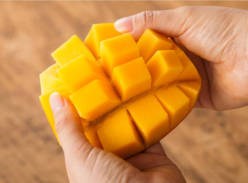 【ふるさと納税】【令和8年発送】宮崎県産完熟マンゴー「おひさまハニーマンゴー」3L×2玉 - 果物 フルーツ 国産 宮崎県産 完熟マンゴー みやざきマンゴー 先行予約 季節限定 数量限定 期間限定 農家直送 先行受付 送料無料 宮崎県川南町C03303 サムネイル3