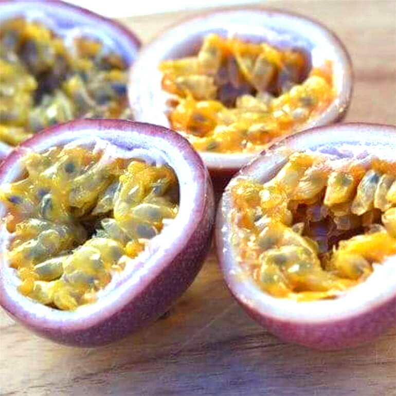 【ふるさと納税】【 先行予約 2026年 発送 】こだわりの無農薬栽培 パッションフルーツ 2kg ＜ご家庭用＞ 果物 フルーツ くだもの 2キロ 沖縄 果実 南国フルーツ 沖縄県産 美味しい 甘い あまい 甘み 酸味 爽やか 産地直送 農家直送 産直 家庭用 沖縄県 糸満市 送料無料 サムネイル2