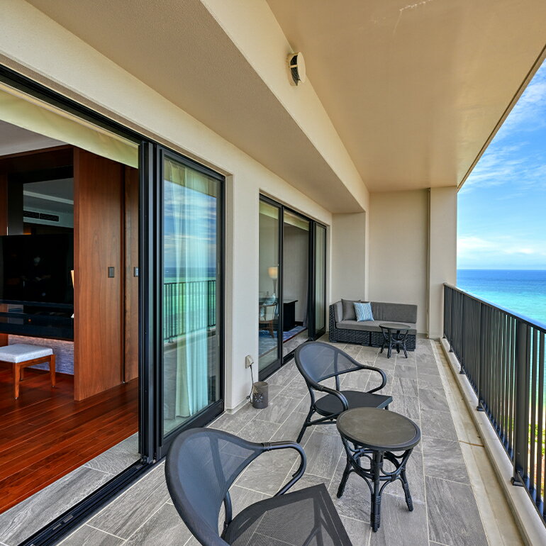 【ふるさと納税】【琉球ホテル&リゾート名城ビーチ】ロイヤルスイート ペア1泊宿泊招待券 - 画像2