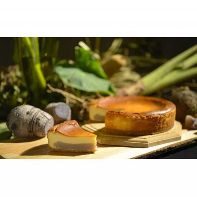 【ふるさと納税】「金武町産ターンム使用」田芋チーズケーキ（1ホール） 和スイーツ 濃厚 デザート 甘さ控えめ しっとり ギフト 美味 縁起物 子孫繁栄 お気に入り 贈り物 伝統食材 おすすめ 地元の味 沖縄県 国産 お土産 人気 産地直送 送料無料 - 画像2