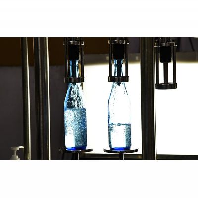 【ふるさと納税】【米島酒造】「美ら蛍」720ml×2本 泡盛 蒸留酒 焼酎 アルコール 酒 酵母 発酵 米 黒麹 米麹 もろみ 熟成 蒸留 ブレンド 酒造 手造り 小規模生産 琉球 沖縄 久米島 サムネイル3