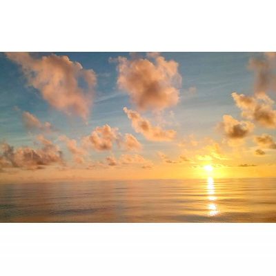 【ふるさと納税】「海から久米島」久米島サンセットクルーズ 1名様ご利用券 クルーズ 遊覧 周遊 船 島 海 サンセット 太陽 夕日 夕焼け リゾート リラックス 思い出 絶景 体験 チケット 地形 船上 満喫 黄昏 サムネイル2