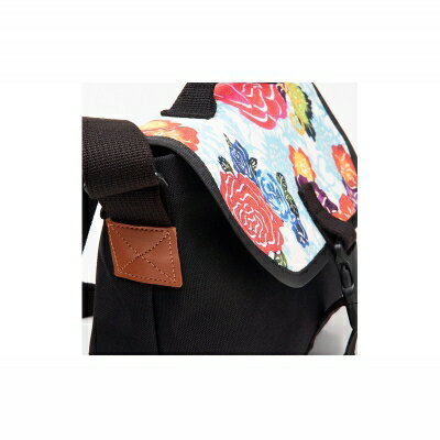 【ふるさと納税】「琉球帆布」アートメッセンジャー / ブルー - 帆布 黒 ブラック 使いやすい バッグ 鞄 かばん 斜め掛け 琉球紅型 人気 紅型作家 RYUKA 新垣優香 おしゃれ ファッション ポイント 手づくり ハンドメイド 手仕事 伝統技術 沖縄県 八重瀬町【価格改定】 サムネイル2