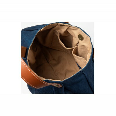 【ふるさと納税】「琉球帆布」琉球藍染パンプキンバッグ - 帆布 琉球藍染 人気 本染 こだわり おしゃれ 奥深い色合い ファッション お出かけ かばん 鞄 手仕事 手づくり ハンドメイド 琉球帆布 伝統技術 沖縄県 八重瀬町【価格改定】 サムネイル2