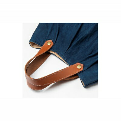 【ふるさと納税】「琉球帆布」琉球藍染パンプキンバッグ - 帆布 琉球藍染 人気 本染 こだわり おしゃれ 奥深い色合い ファッション お出かけ かばん 鞄 手仕事 手づくり ハンドメイド 琉球帆布 伝統技術 沖縄県 八重瀬町【価格改定】 サムネイル3