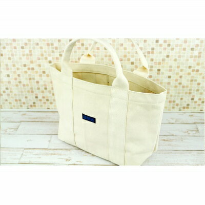 【ふるさと納税】「琉球帆布」ベーシックトート M　キナリ - 極厚 4号帆布 トートバッグ キャンバス生地 丈夫 ベーシック おしゃれ ファッション お出かけ かばん 鞄 手仕事 手づくり ハンドメイド 琉球帆布 伝統技術 沖縄県 八重瀬町【価格改定】 サムネイル2