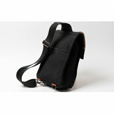 【ふるさと納税】「琉球帆布」スクエアワンショルダー（ブラック）- 8号帆布 布 バッグ 鞄 かばん 男女兼用 手づくり ハンドメイド 合わせやすい 黒 ブラック 人気 シンプル おしゃれ ファッション 革 定番 琉球帆布 伝統技術 沖縄県 八重瀬町【価格改定】 サムネイル2