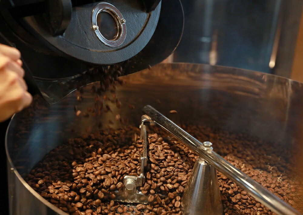 【ふるさと納税】 定期便 全12回 特選三銘柄 スペシャルティコーヒー 200g×3袋 コーヒー 珈琲 豆 12ヶ月 毎月お届け 飲み比べ コーヒー豆 飲料 鮮度 自家焙煎 焙煎士おすすめ 焙煎所直送 北海道 札幌市 - 画像2