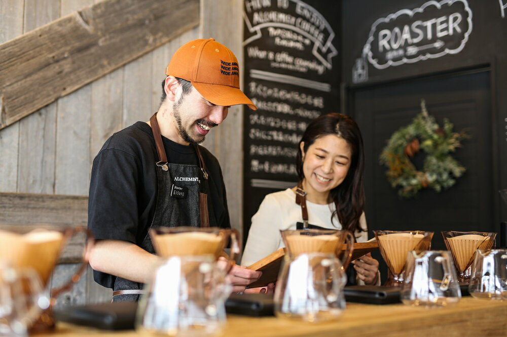 【ふるさと納税】 定期便 全12回 特選三銘柄 スペシャルティコーヒー 200g×3袋 コーヒー 珈琲 豆 12ヶ月 毎月お届け 飲み比べ コーヒー豆 飲料 鮮度 自家焙煎 焙煎士おすすめ 焙煎所直送 北海道 札幌市 - 画像3