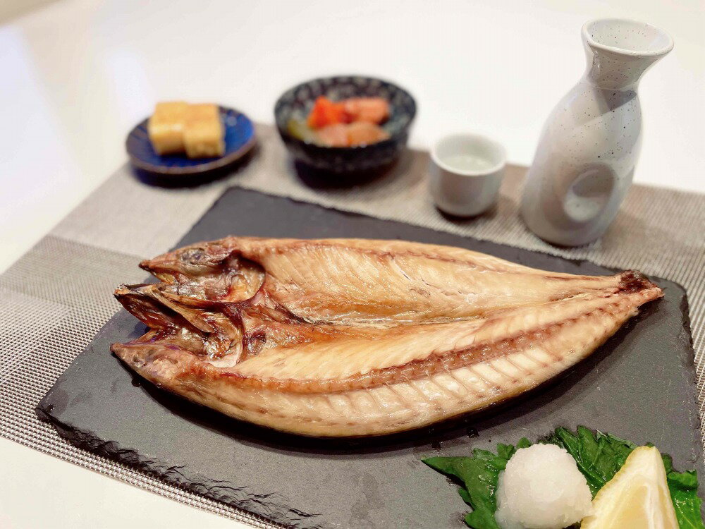 【ふるさと納税】 真ホッケ 開ホッケ 特大 開さば 鯖 セット 各3枚 詰め合わせ 北海道産 冷凍 魚 魚介 干し魚 おかず 焼き魚 おつまみ ふっくら ジューシー 冷風熟成干 北海道 札幌市 - 画像2