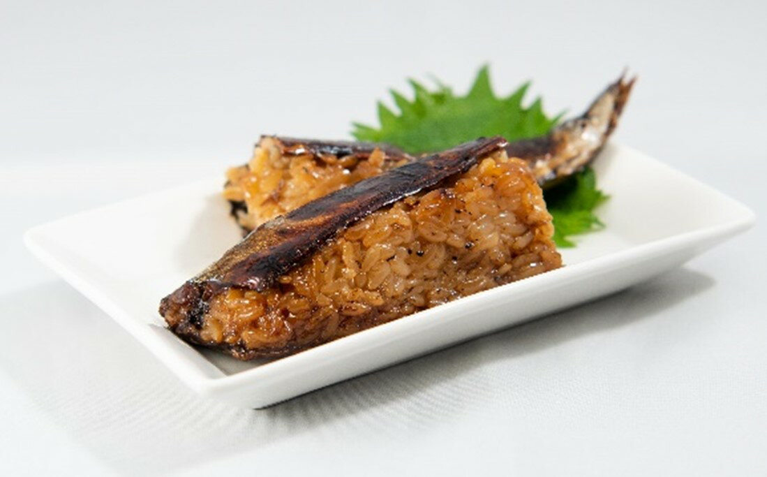 【ふるさと納税】函館大漁めしセット 8尾セット いかめし 焼きさばめし 焼きさんまめし 常温保存 1尾丸ごと じっくり炊き上げ もち米 特製醤油タレ いか さば さんま ご飯 ご自宅で 函館名物 おかず 酒の肴 おつまみ 北海道 函館 送料無料 お取り寄せグルメ - 画像2