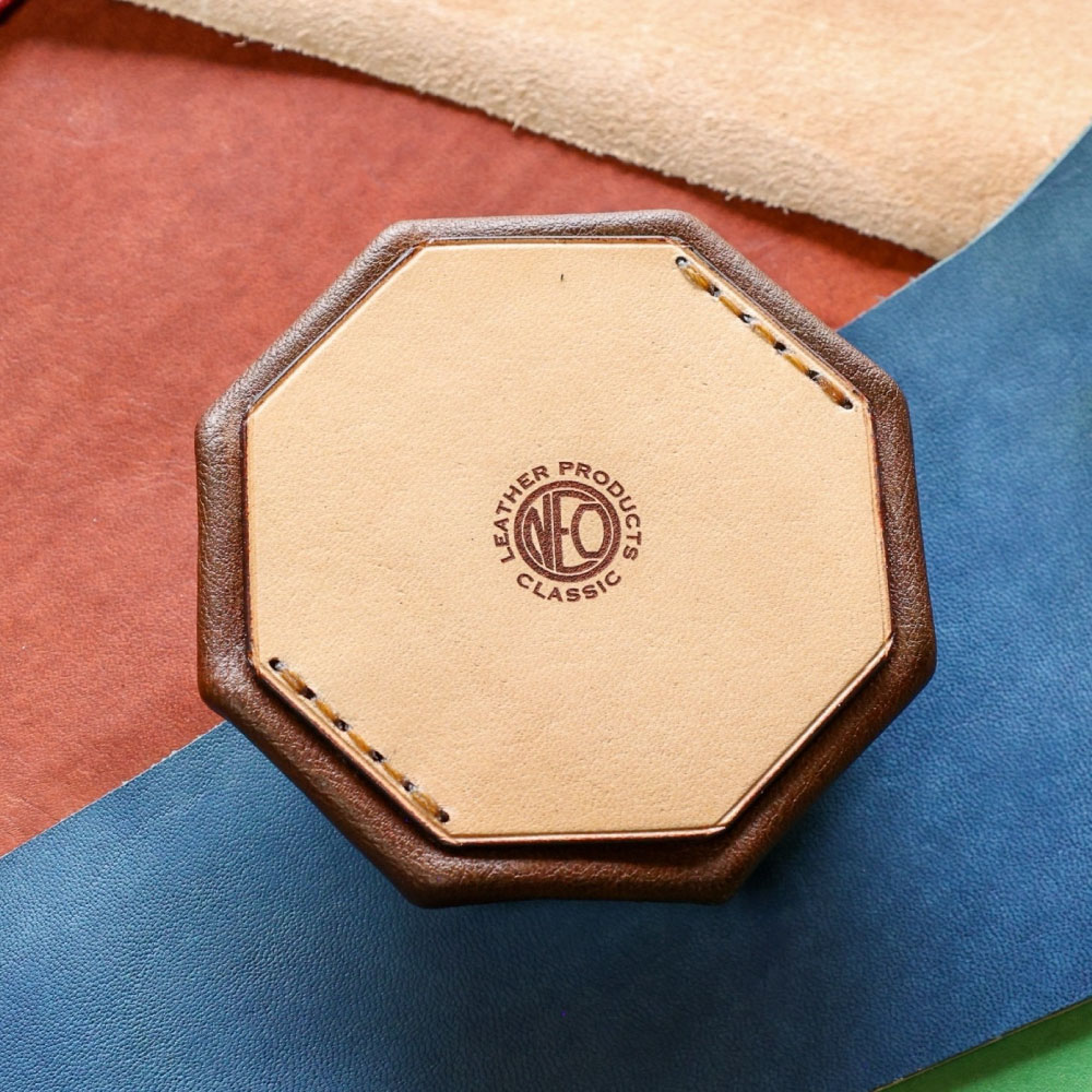 【ふるさと納税】【neoclassic】牛本革 コインケース （Dark Brown） 牛革 本革 レザー 姫路レザー 牛 革 小銭入れ カードポケット付き 花紋折り ダークブラウン ギフト 小樽市 北海道 送料無料 サムネイル3