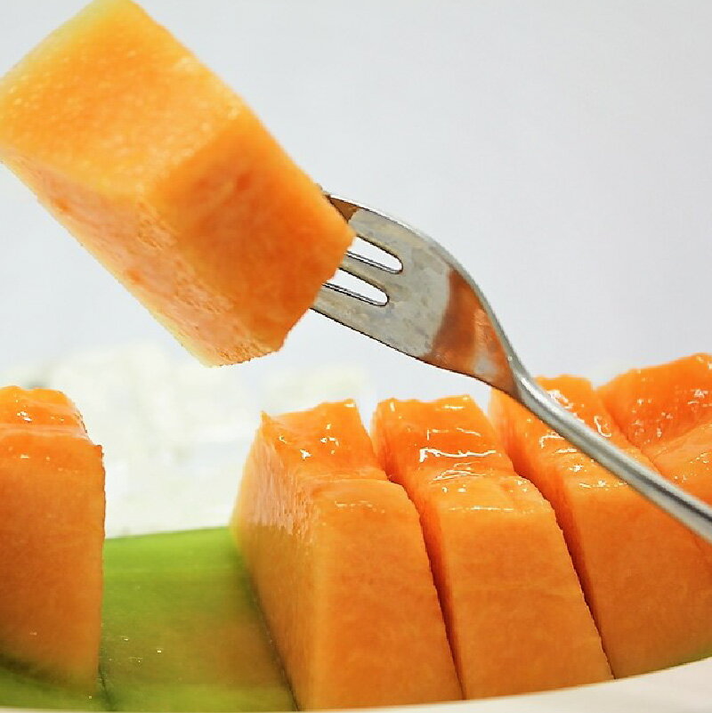 【ふるさと納税】【予約：2026年7月上旬から順次発送】【特優品50箱限定！】JAきたみらいから直送する香り良く甘くてジューシーな北見メロン サムネイル2