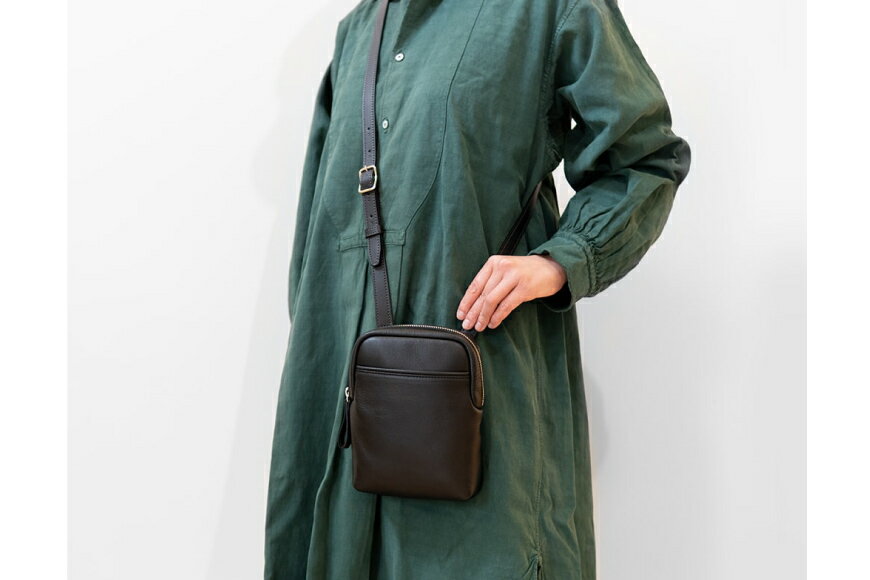 【ふるさと納税】 SOMES ショルダー ポーチ キャバレッティ CI-03 選べる色 [ソメスサドル 北海道 砂川市 12260624] ソメス バッグ ショルダー ショルダーバッグ 斜めがけ メンズ レディース 本革 革 革製品 革バッグ レザー レビューキャンペーン サムネイル3