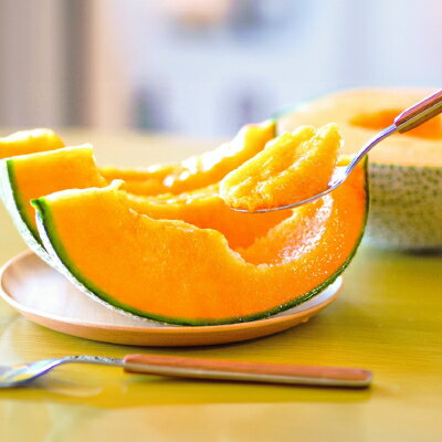 【ふるさと納税】【2026年発送　先行受付】富良野メロン(赤肉)化粧箱と品種お任せ約1.3kg～2玉入_ メロン 富良野メロン 赤肉 フルーツ 果物 くだもの ふるーつ 青果 セット 食べ比べ 詰合せ ギフト 贈答 国産 北海道 富良野 人気 おすすめ 送料無料 化粧箱 甘い【1405985】 サムネイル3