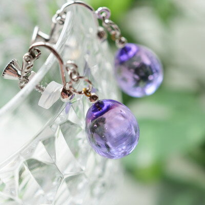 【ふるさと納税】【Soukore】ガラスアクセサリー・ラベンダー&トワイライト・イヤリング(シルバー)【1626470】 サムネイル2