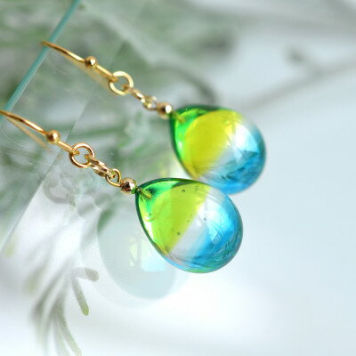 【Soukore】ガラスアクセサリー・菜の花と空・ピアス【1626478】