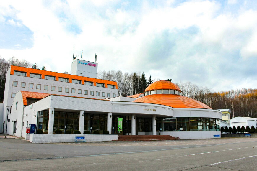 【ふるさと納税】 宿泊補助券 レークサイド桜岡 5,000円分 [レークサイド桜岡 北海道 剣淵町 14656319] 旅行 観光 トラベル チケット 宿泊 お泊り 補助券 - 画像3