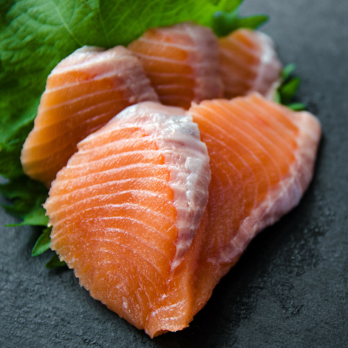 【ふるさと納税】 ＜ 2026年5月から順次発送 ＞ 北海道 天然 サクラマス 2〜2.5kg まるごと 1尾 ふるさと納税 サクラ鱒 マス 旬 新鮮 魚 魚介 海鮮 冷蔵 焼魚 ムニエル フライ 刺身 燻製 活き〆 ふるさと納税 北海道 新ひだか町 ＜ 予約商品 ＞ サムネイル3