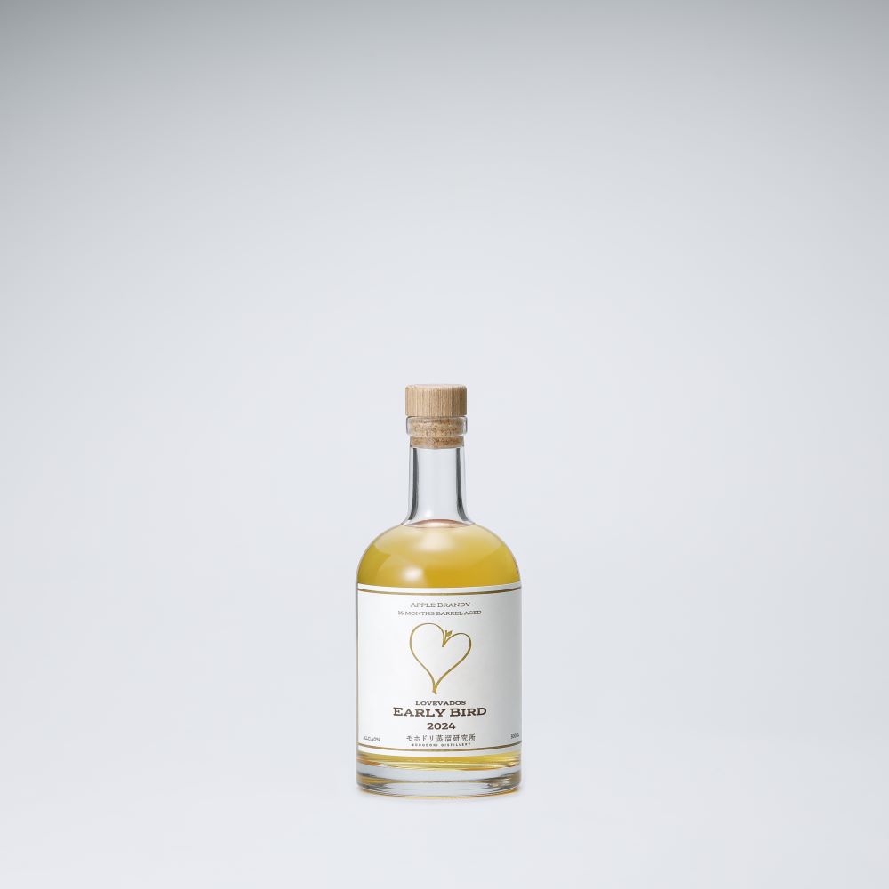 【ふるさと納税】 アップルブランデー LOVEVADOS EARLYBIRD 2024 500ml × 1本 / 青森りんご100％ りんご 林檎 ラブヴァドス アーリーバード ブランデー 果実酒 酒 洋酒 贈り物 ギフト 贈答 青森 フルーツ 果物 樽熟成 モホドリ 常温保存 青森県 五所川原市 サムネイル2