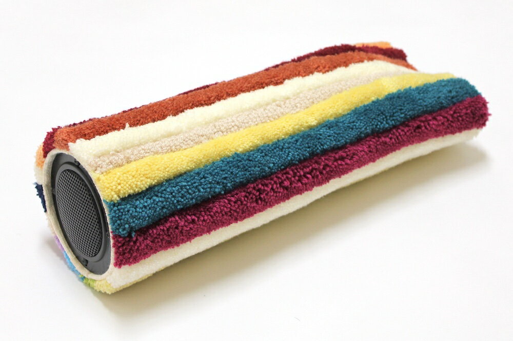 【ふるさと納税】抱っこスピーカー ハグミー 虹色 ベビーピンク ベージュ スピーカー オーディオ 抱き枕型スピーカー 音響 音響機器 日用品 岩手 岩手県 盛岡市 サムネイル3