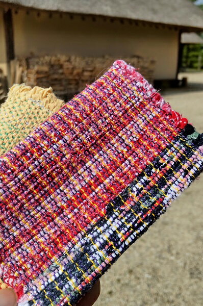 【ふるさと納税】裂き織 名刺入れ 伝承園 / 日本 東北 岩手県 遠野市 南部 地方 国産 伝統 郷土 工芸 民芸 手仕事 ハンドメイド 裂織 織物 機織り 和風 職人 一点もの かわいい おしゃれ ビジネス カードケース 布 小物 日用品 ギフト プレゼント お祝い 敬老の日 仕事 名刺 サムネイル2