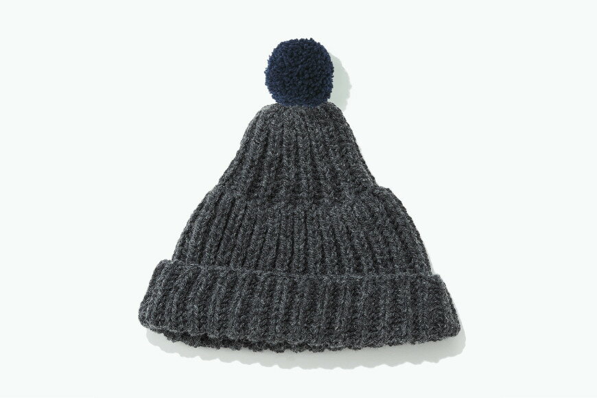 【ふるさと納税】 【気仙沼ニッティング】ポンポン帽子（チャコールグレー） [気仙沼ニッティング 宮城県 気仙沼市 20563309] サムネイル2