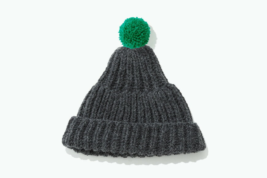 【ふるさと納税】 【気仙沼ニッティング】ポンポン帽子（チャコールグレー） [気仙沼ニッティング 宮城県 気仙沼市 20563309] サムネイル3