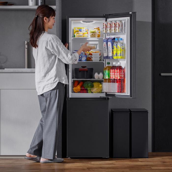 【ふるさと納税】 冷蔵庫 冷凍冷蔵庫 アイリスオーヤマ 170L ブラック コンパクト 冷凍庫 右開き 幅44.4 大容量 冷蔵 冷凍 冷蔵保存 冷凍保存 家電 電化製品 使いやすい 便利 おすすめ 人気 アイリス IRSD-17A-B サムネイル2