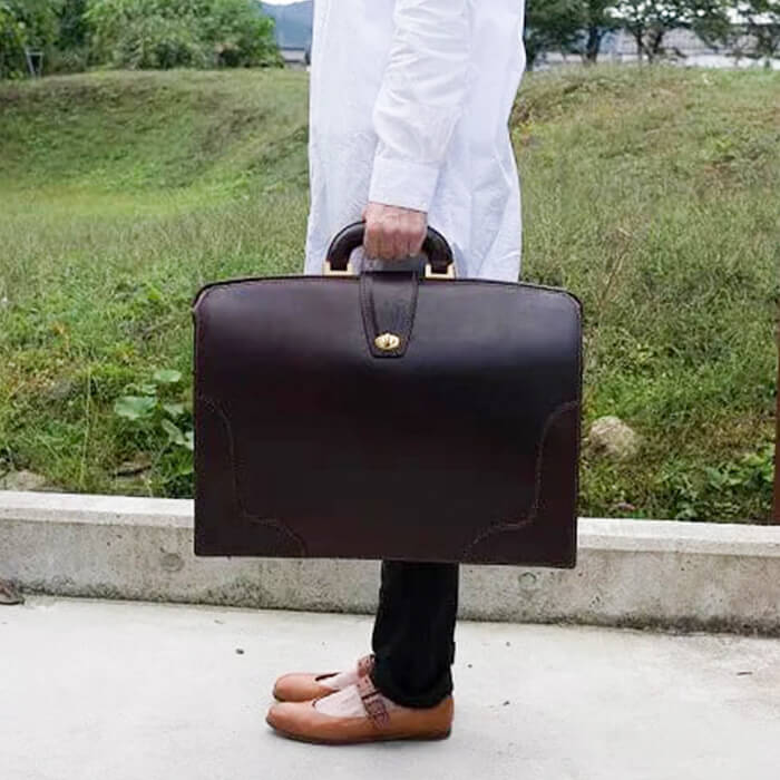 英国のブライドルレザーを使ったドクターズバッグ ＜1点＞ ブライドルレザー レザー 牛革 ドクターズバッグ レザーバッグ 牛革バッグ ダレスバッグ ビジネスバッグ メンズ バッグ sh144