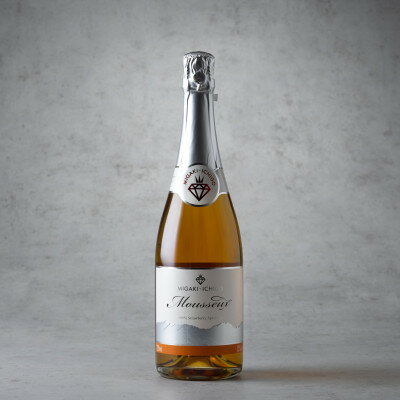 【ふるさと納税】国産苺スパークリングワイン　ミガキイチゴ・ムスー720ml【配送不可地域：離島】【1125793】 サムネイル2