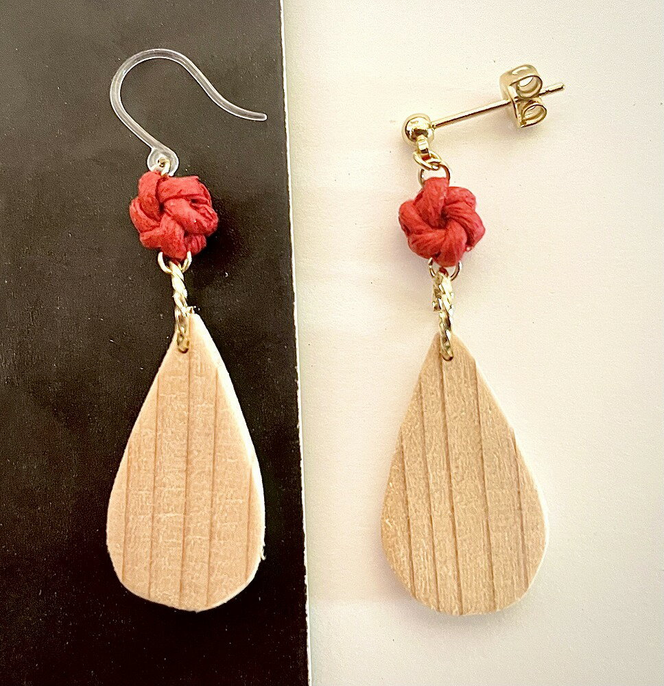 【ふるさと納税】曲げわっぱアクセサリー　雫型ピアス【65P6004〜65P6005】曲げわっぱ ピアス 小物 ファッション 手づくり 手作り ギフト お歳暮 父の日 母の日 送料無料 秋田県 大館市 曲げわっぱ工房E08 サムネイル2