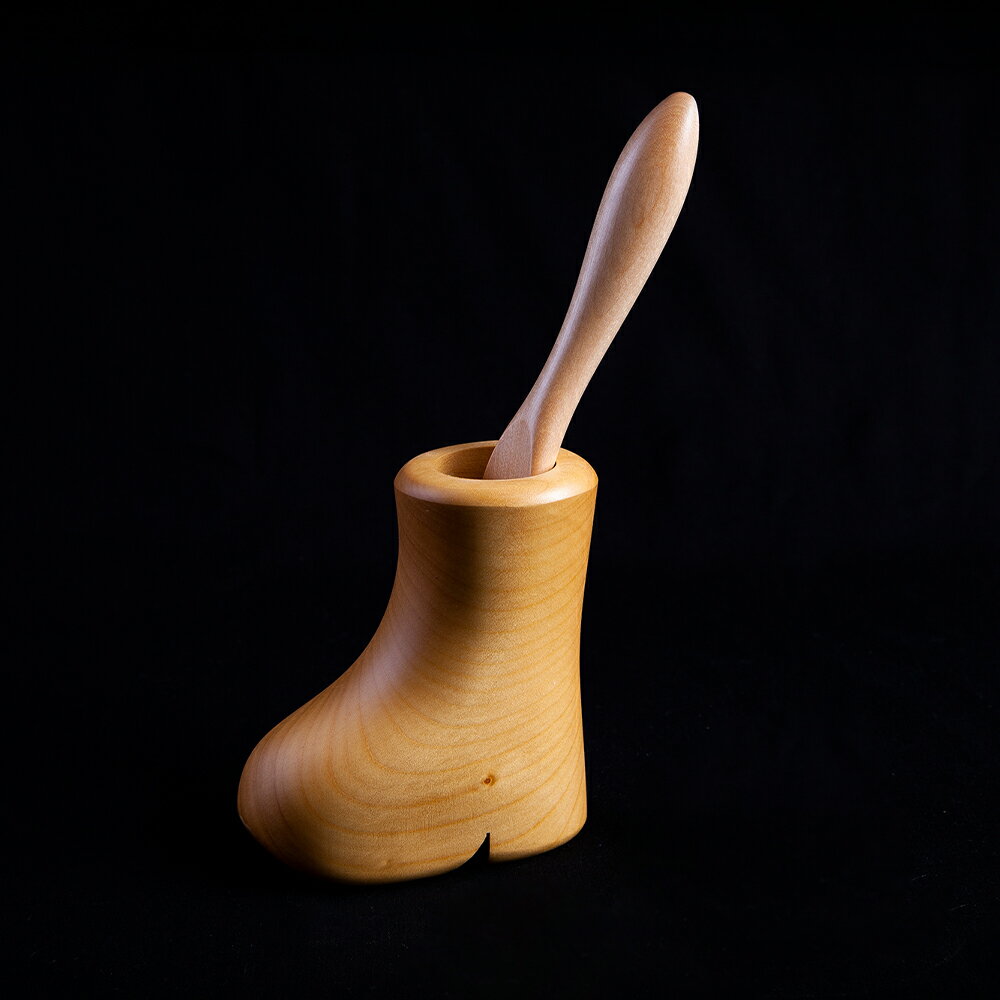 【ふるさと納税】 小さな靴と靴べらセット #200 工芸品 普段使い おしゃれ 木 木工 木製品 上品 プレゼント お土産 贈り物 贈答用 伝統工芸 記念品 デザイン ギフト 父の日 母の日 新築 故郷 秋田 あきた 鹿角市 鹿角 送料無料 【アートフォルム】 サムネイル2