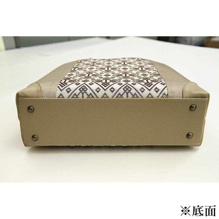 【ふるさと納税】花さしこバッグ 黒 ベージュ 選べる 刺し子 工芸 織物 バック ハンドバック ファッション小物 プレゼント ギフト 和装バック かばん ファッション 母の日 国産 日本製 山形県 サムネイル3