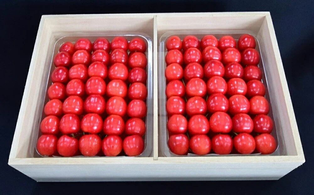 【ふるさと納税】 さくらんぼ 紅秀峰 1kg ( 500g × 2 ) 桐箱入 特秀品 手詰め 2L〜3L サイズ フルーツ 果物 山形県 上山市 0056-2612 サムネイル2