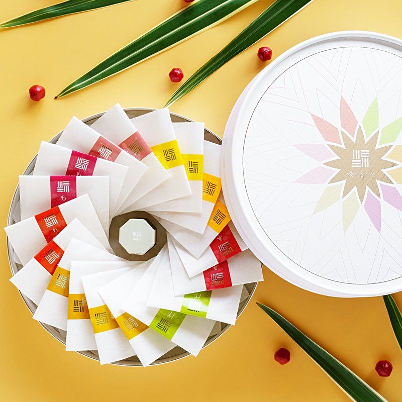 No.0758 セミドライフルーツ彩ボックス9種【国産フルーツ使用】18袋入 国産 セミドライフルーツ 食べ比べ 小分け 詰め合わせ おやつ デザート リンゴ 桃 ネクタリン 黄金桃 和梨 キウイ レモン いちじく みかん 福島市 福島県産 返礼品 2万円以下