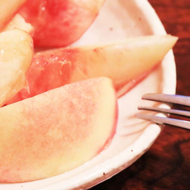 【ふるさと納税】【2026年出荷分先行予約】福島県産 なつっこ 約1.8kg (6～10玉) あかい果樹園 桃 贈り物 贈答 ギフト 伊達の桃 桃 フルーツ 果物 もも モモ momo F21C-004 サムネイル2