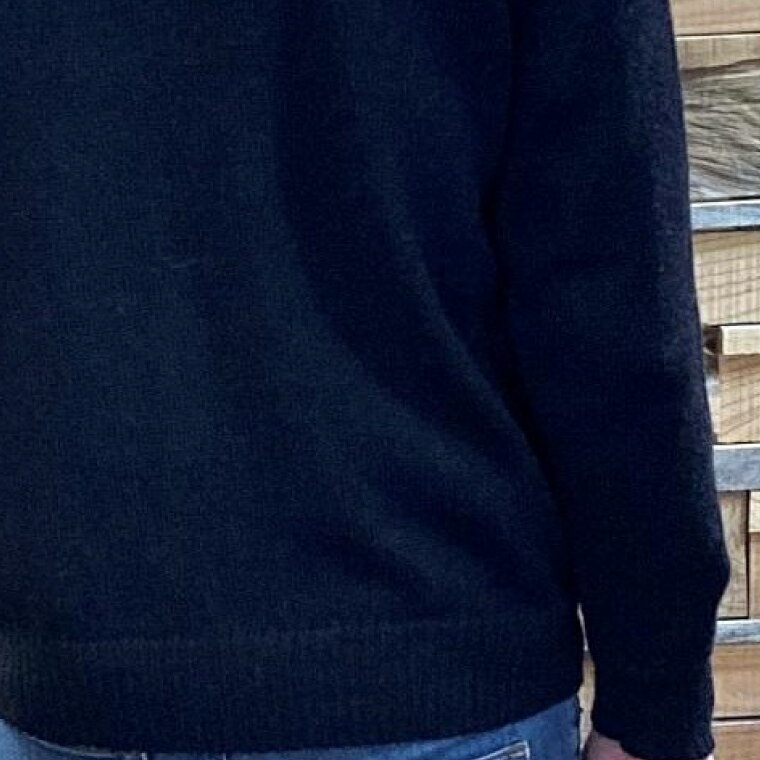 【ふるさと納税】【アルパカ専門店　T'IKA】メンズカーディガンVネック　黒　(アルパカ100％) 【アパレル 洋服 おしゃれ 羽織 プレゼント 毛糸 大きめ サイズ 水戸市 ブラック】(AL-2) サムネイル3