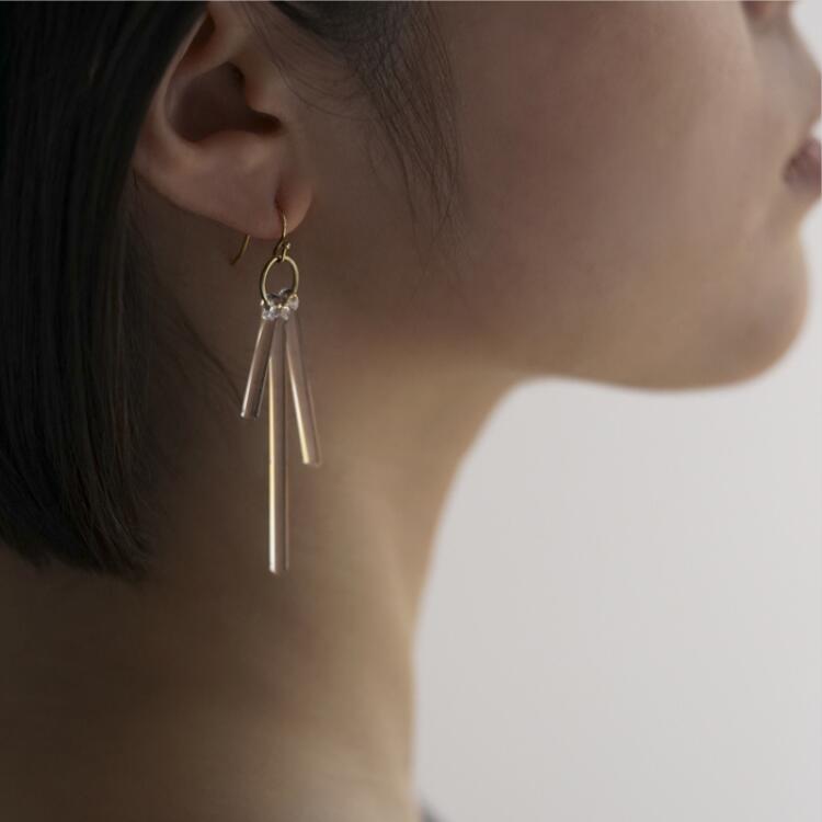 【ふるさと納税】HARIO ピアス「カナデ」シリーズ［HAA-K-002］｜耐熱 ガラス アクセサリー ハリオ ランプワークファクトリー 職人 繊細 フォーマル カジュアル きれいめ お祝 ご褒美 贈答 記念品 ハンドメイド 手作り プレゼント ギフト _BD19 サムネイル2