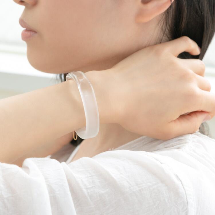 【ふるさと納税】HARIO バングル「スモーク」シリーズ［HAA-SK-BG］｜耐熱 ガラス アクセサリー ブレスレット ハリオ ランプワークファクトリー フォーマル カジュアル おしゃれ 20代 30代 40代 お祝 ご褒美 記念品 人気 ハンドメイド 手作り _EB12 サムネイル2