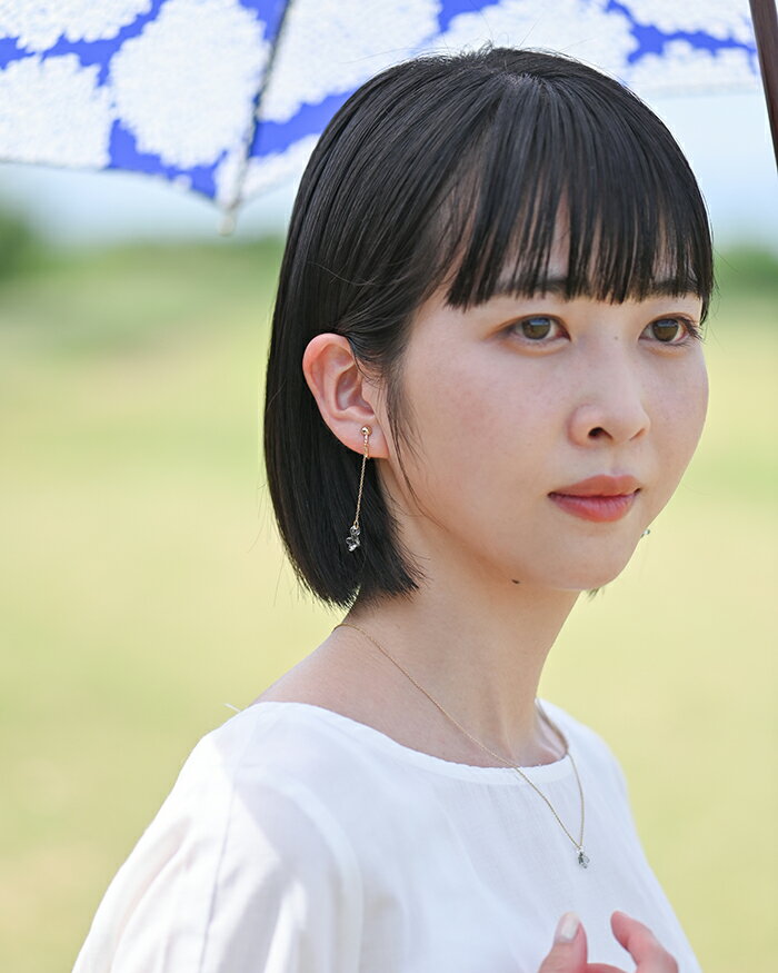 【ふるさと納税】HARIO ネックレス＆ピアス セット「イイダ傘店 アジサイ グレー」シリーズ［HAII-AG-N］［HAII-AG-P］｜耐熱 ガラス アクセサリー 職人 繊細 フォーマル カジュアル きれいめ 贈答 ギフト お祝 記念品 ハンドメイド 人気 _DL14 サムネイル2