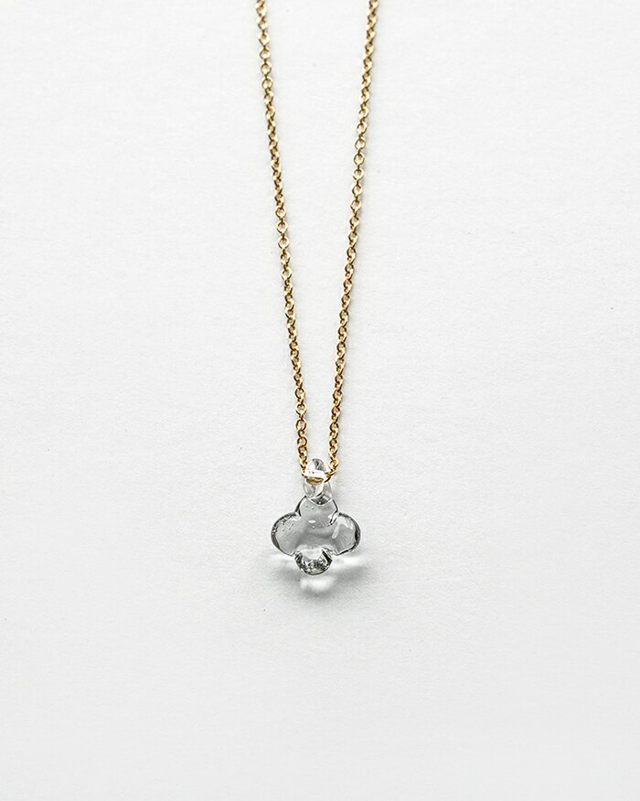 【ふるさと納税】HARIO ネックレス＆ピアス セット「イイダ傘店 アジサイ グレー」シリーズ［HAII-AG-N］［HAII-AG-P］｜耐熱 ガラス アクセサリー 職人 繊細 フォーマル カジュアル きれいめ 贈答 ギフト お祝 記念品 ハンドメイド 人気 _DL14 サムネイル3