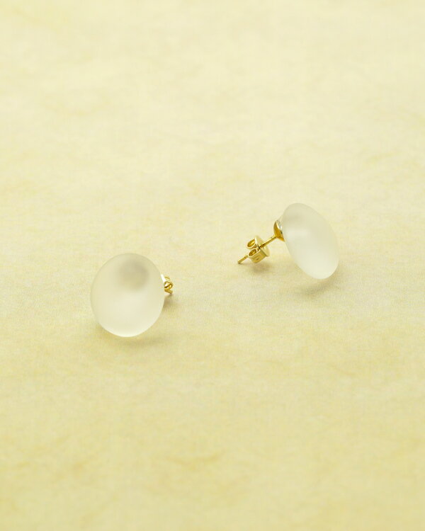 【ふるさと納税】HARIO ピアス マユ［HAA-MY-001P］ ※離島への配送不可｜耐熱 ガラス アクセサリー ハリオ ランプワークファクトリー 職人 繊細 フォーマル カジュアル きれいめ おしゃれ 20代 30代 40代 ギフト プレゼント お祝 記念日 _FM15 サムネイル2